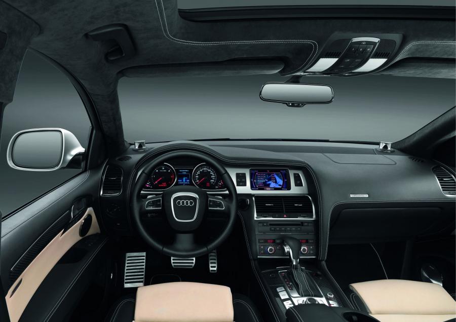Торпедо Audi Q7 V12 TDI Quattro (4L) 2008 года  (фото 45 из 73)